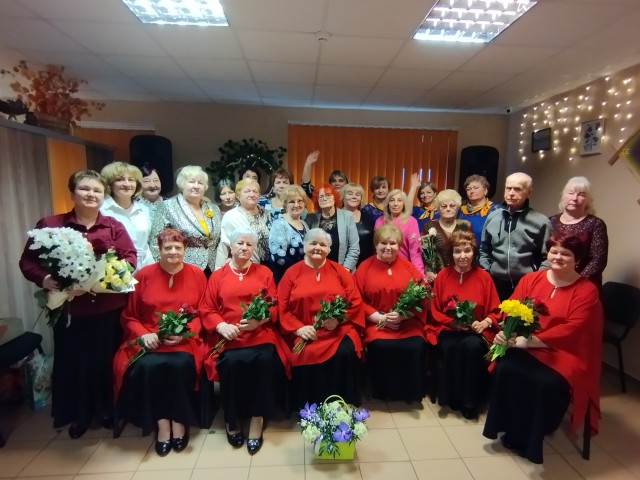 Vokālās interešu grupas "Ivuški" 10 gadu darbības jubilejas pasākums "Mēs tikāmies martā"